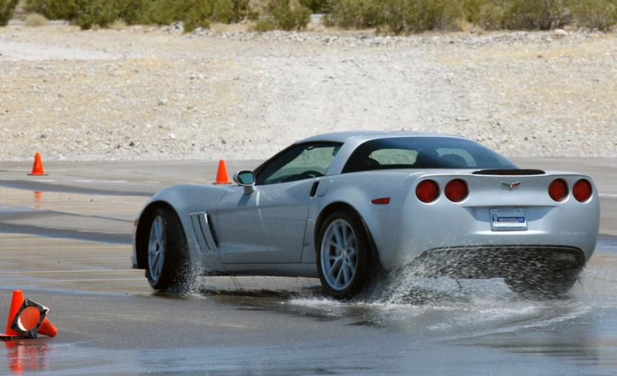  Chevrolet Corvette Grand Sport 2010 года  (фото 29 из 64)